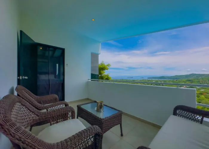 Сasa de vacaciones Gorgeous Ocean View Private Home, 4 Bedrooms With En Suite, Private Plunge Pool Coco