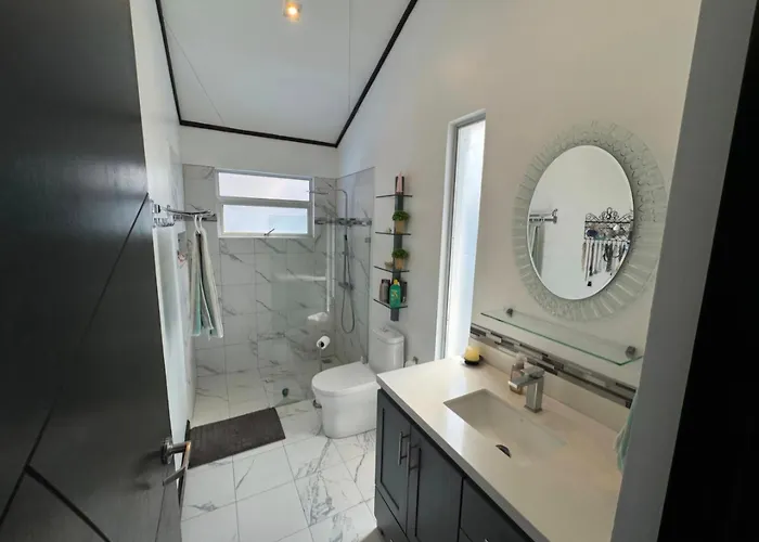 Сasa de vacaciones Gorgeous Ocean View Private Home, 4 Bedrooms With En Suite, Private Plunge Pool Coco