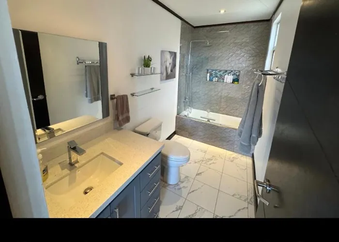 Сasa de vacaciones Gorgeous Ocean View Private Home, 4 Bedrooms With En Suite, Private Plunge Pool Coco