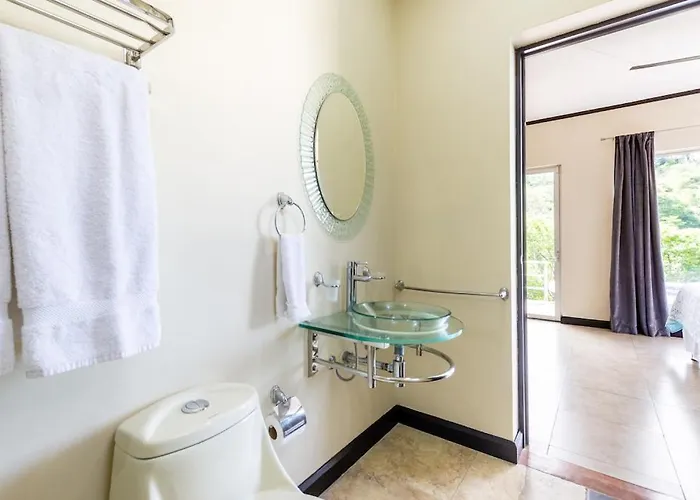 Сasa de vacaciones Gorgeous Ocean View Private Home, 4 Bedrooms With En Suite, Private Plunge Pool Coco